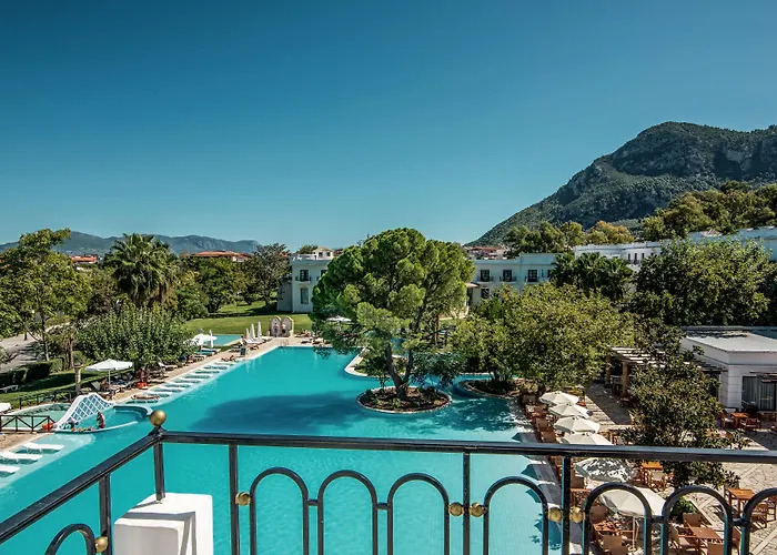 度假村 Mitsis Galini 5*