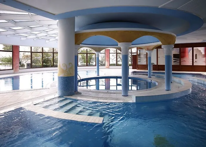 Mitsis Galini 卡梅纳维洛拉