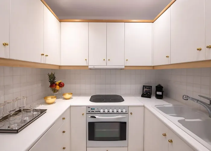 Mitsis Galini Καμένα Βούρλα